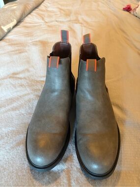 Men's Grey Chukka Boots with Orange Pull Tabs, only worn twice!!